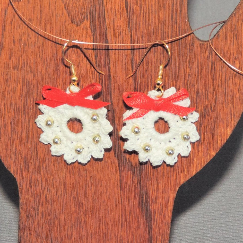 Hand crafted crocheted white wreath earrings
